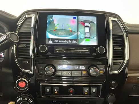 Used 2023 Nissan Titan Platinum Reserve w/ Moonroof Package AWD/4WD image 24