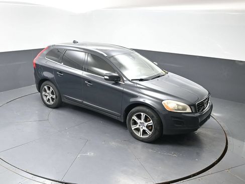Used 2012 Volvo XC60 T6 AWD/4WD image 40