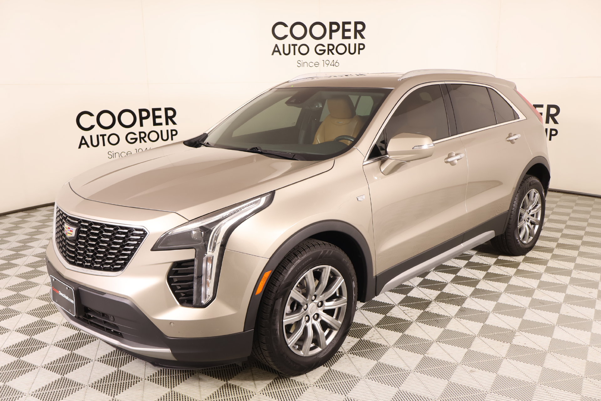 Used 2023 Cadillac XT4 Premium Luxury w/ Driver Assist Package FWD image 10