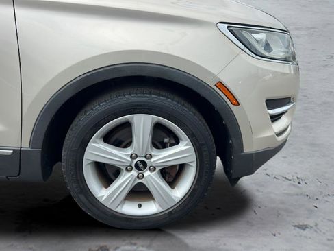 Used 2017 Lincoln MKC Premiere image 41