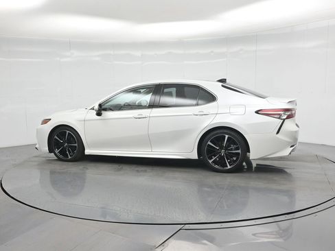 Used 2019 Toyota Camry XSE image 6