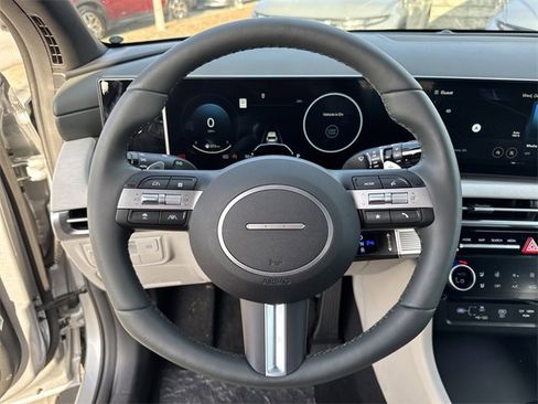 New 2025 Hyundai Tucson Limited image 24