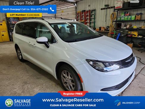 Used 2021 Chrysler Voyager Lxi FWD image 5