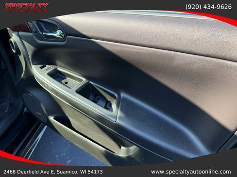 Used 2011 Chevrolet Impala LTZ FWD image 22