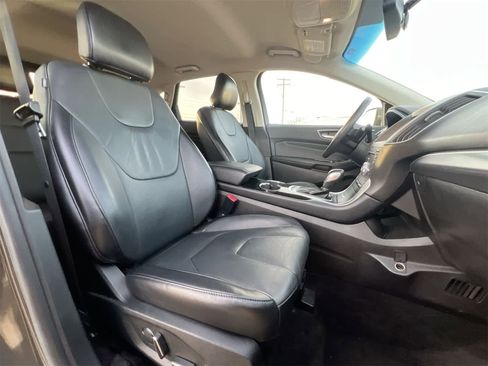 Used 2017 Ford Edge Titanium w/ Technology Package image 21