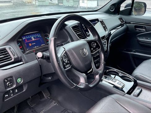 Used 2021 Honda Pilot Black Edition image 17