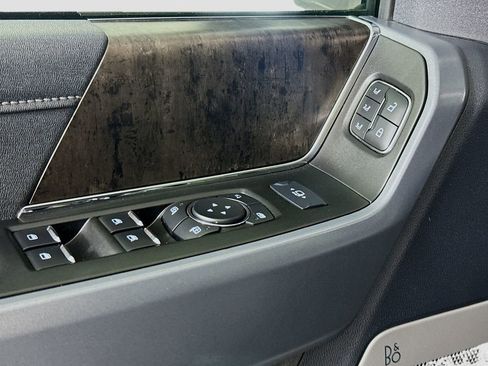 Used 2024 Ford F350 Lariat w/ Lariat Ultimate Package image 17