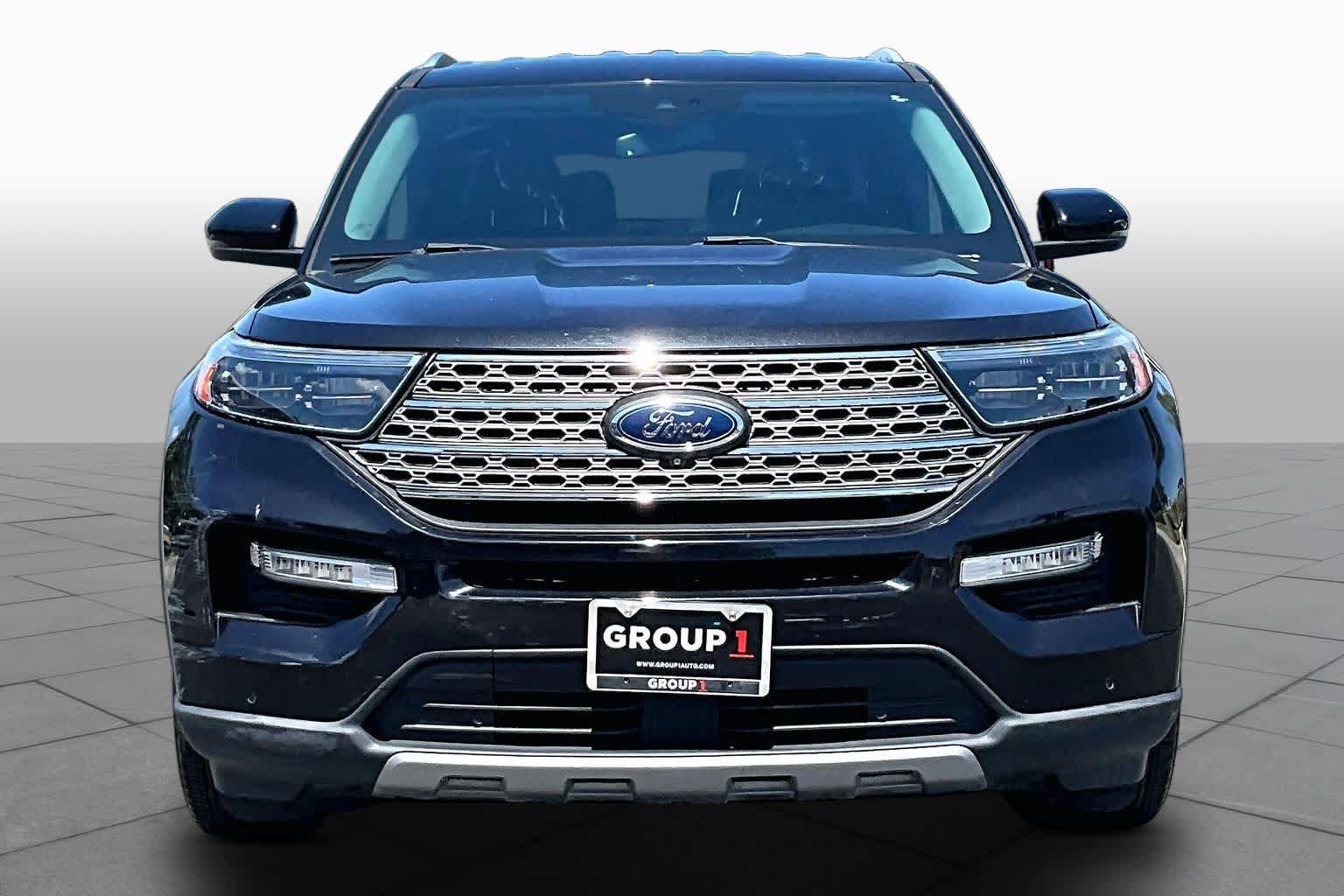 Used 2021 Ford Explorer Limited w/ Equipment Group 301A RWD image 4