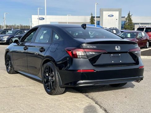 Used 2025 Honda Civic Sport image 5