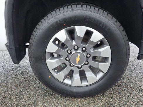 Used 2023 Chevrolet Silverado 2500 Custom image 8