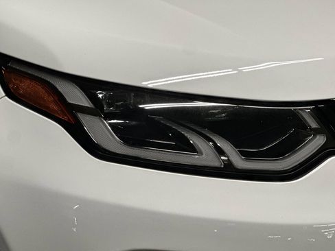 Used 2024 Land Rover Discovery Sport S image 12