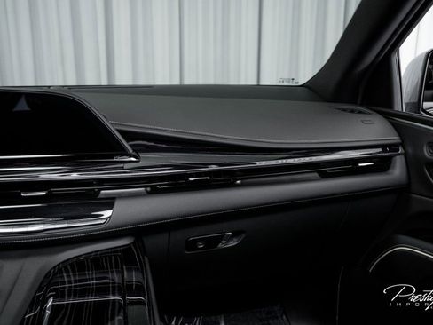 Used 2023 Cadillac Escalade ESV Sport w/ LPO, ONYX Package image 40