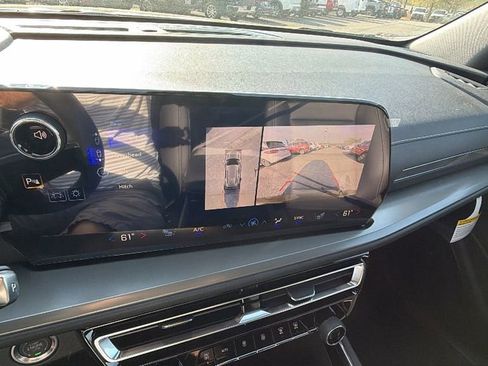 New 2026 Chevrolet Traverse LT image 24