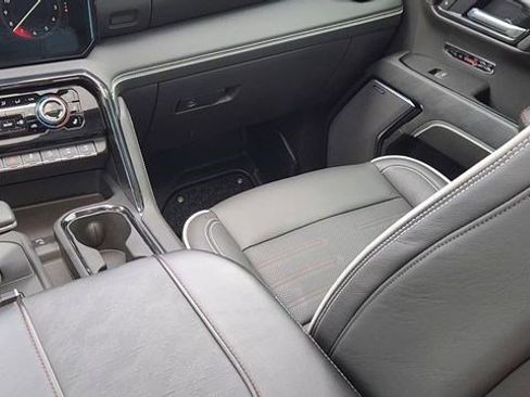 Used 2025 GMC Sierra 1500 AT4X AWD/4WD image 29