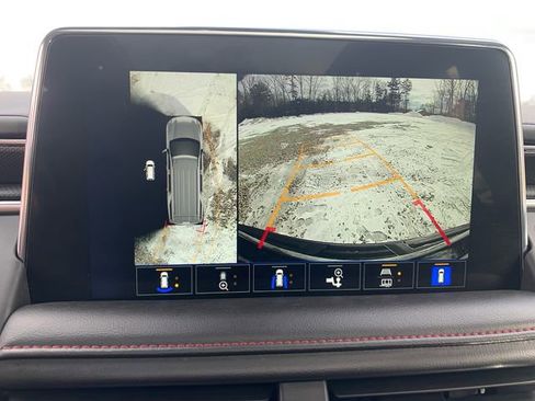 Used 2023 Chevrolet Suburban RST w/ Luxury Package image 33