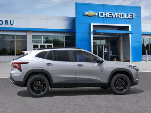 New 2026 Chevrolet Trax LT image 29