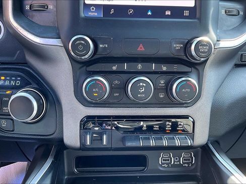 Used 2022 RAM 1500 Big Horn AWD/4WD image 28