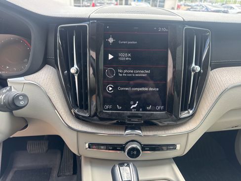 Used 2020 Volvo XC60 T6 Inscription w/ Protection Package Premier image 18