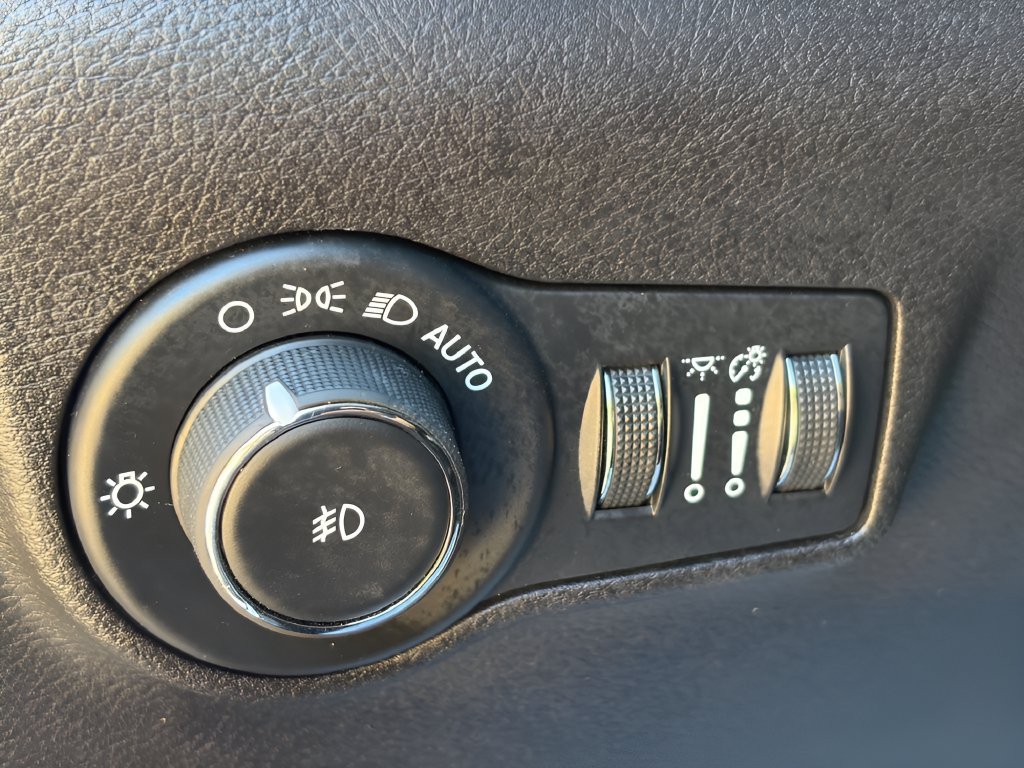 Used 2024 Jeep Compass Limited AWD/4WD image 20