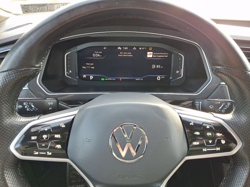 Used 2022 Volkswagen Tiguan SEL R-Line image 20