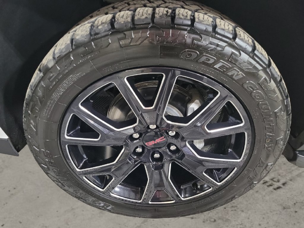 Used 2024 GMC Yukon XL Denali w/ Max Trailering Package AWD/4WD image 9