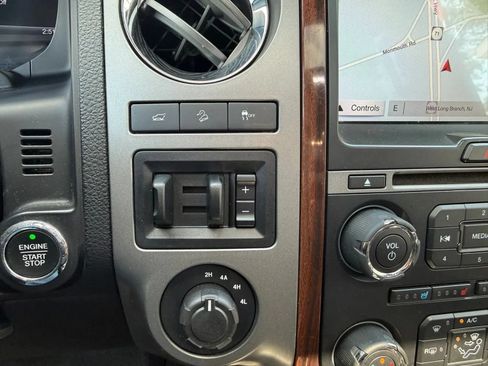 Used 2016 Ford Expedition EL Platinum AWD/4WD image 26
