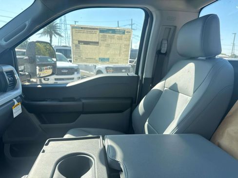 New 2025 Ford F550 4x4 Regular Cab Super Duty image 19