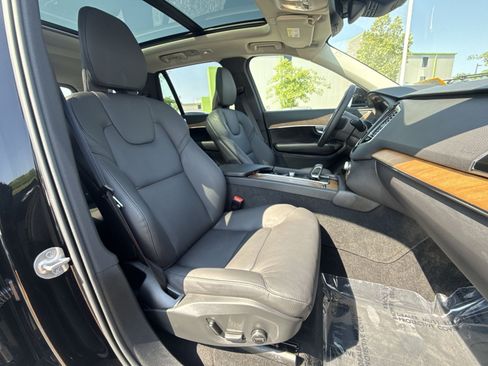 Used 2024 Volvo XC90 B6 Plus w/ Protection Package Premier AWD/4WD image 28