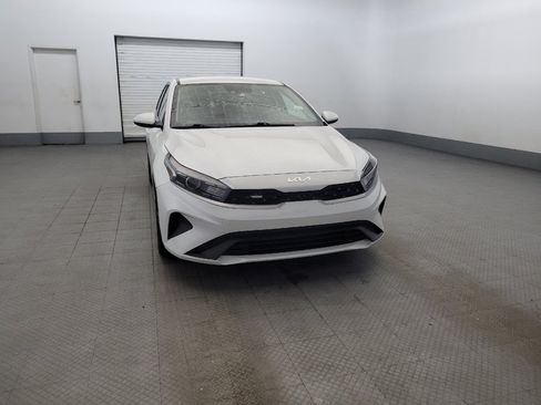 Used 2022 Kia Forte LXS FWD image 13