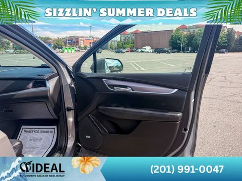 Used 2019 Cadillac XT5 Premium Luxury AWD/4WD image 12