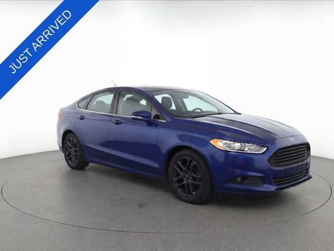 Used 2013 Ford Fusion SE FWD image 3