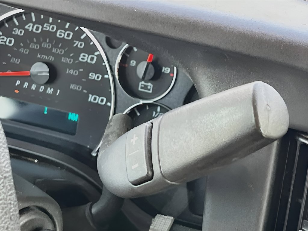 Used 2024 Chevrolet Express 2500 w/ Driver Convenience Package RWD image 16