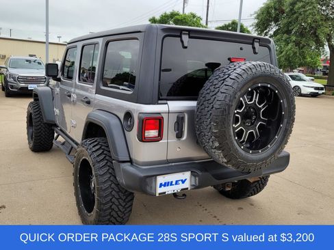 Used 2019 Jeep Wrangler Unlimited Sport S AWD/4WD image 3