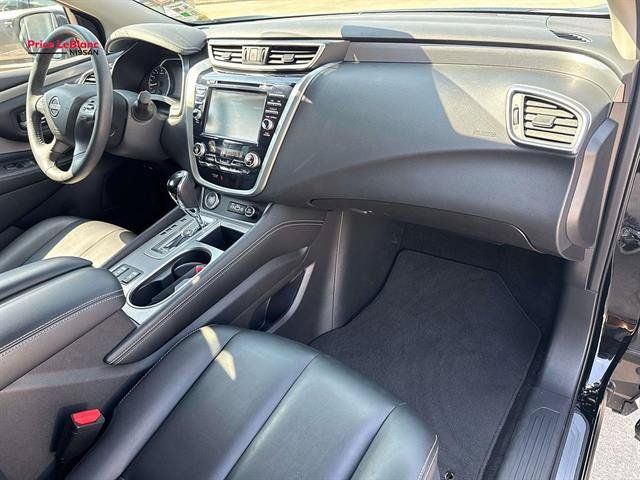 Used 2024 Nissan Murano SV FWD image 13
