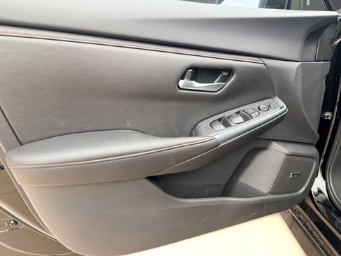 New 2025 Nissan Sentra SR image 11