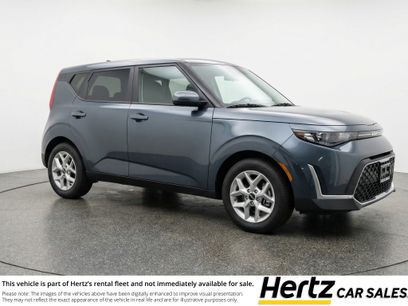 Used 2025 Kia Soul LX w/ LX Technology Package