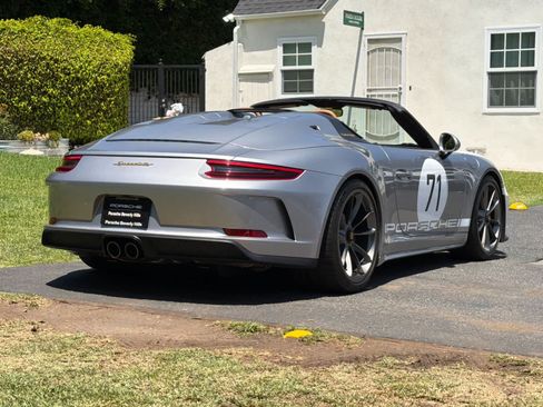 Certified 2019 Porsche 911 Speedster RWD image 7