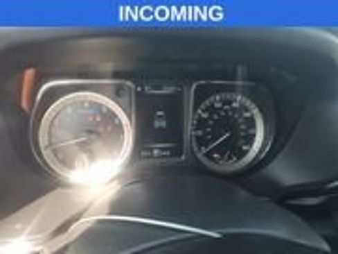 Used 2018 Nissan Titan SV w/ SV Convenience Package RWD image 14