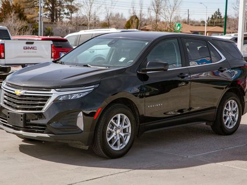 Used 2024 Chevrolet Equinox LT w/ Driver Convenience Package FWD image 9