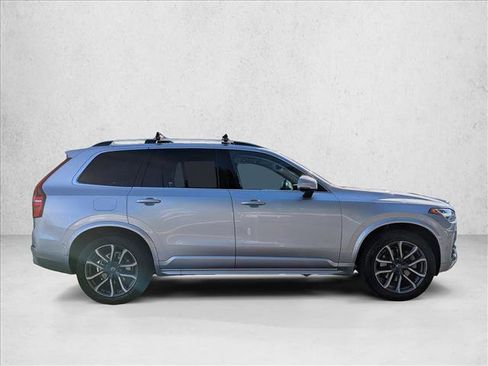 Used 2019 Volvo XC90 T5 Momentum image 4