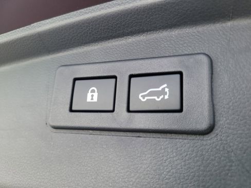 Used 2025 Subaru Outback Limited XT w/ Popular Package #2 image 9