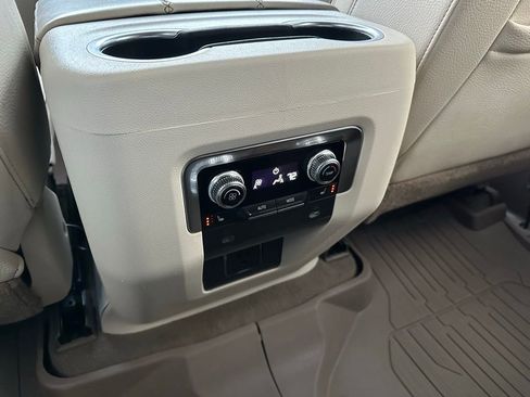 Used 2021 GMC Yukon Denali image 24