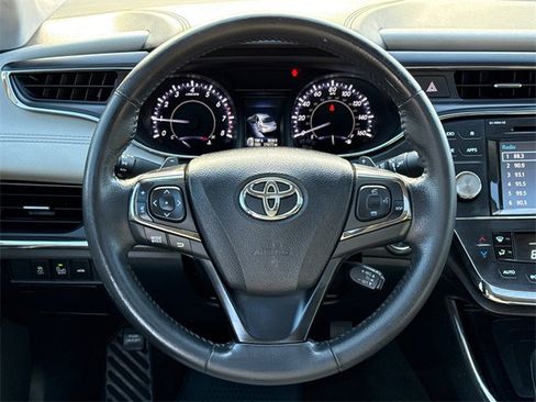 Used 2016 Toyota Avalon XLE Premium image 13