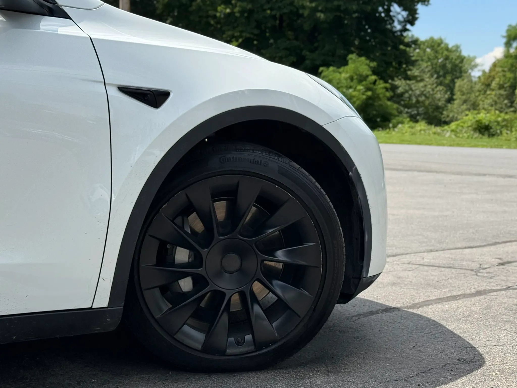 Used 2023 Tesla Model Y AWD image 47