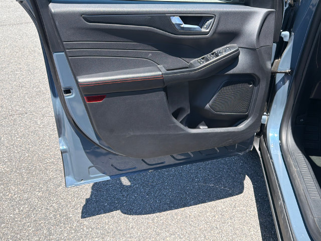Used 2025 Ford Escape ST-Line FWD image 10