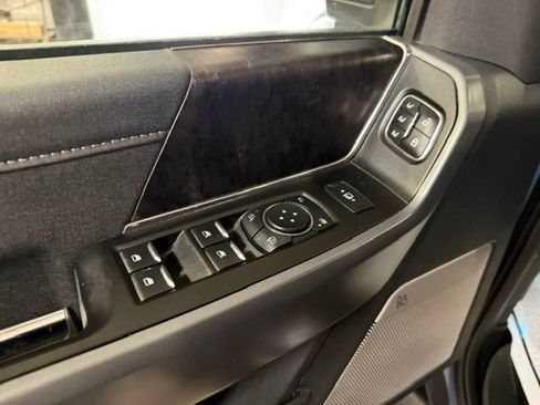 Used 2023 Ford F250 Lariat w/ Sport Appearance Package AWD/4WD image 46