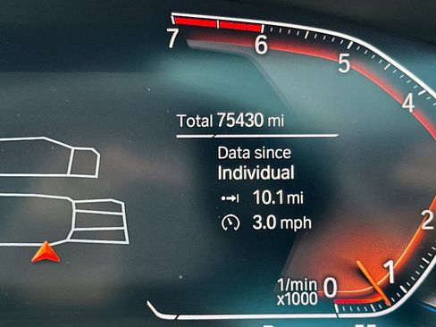 Used 2022 BMW 530i w/ Convenience Package image 29