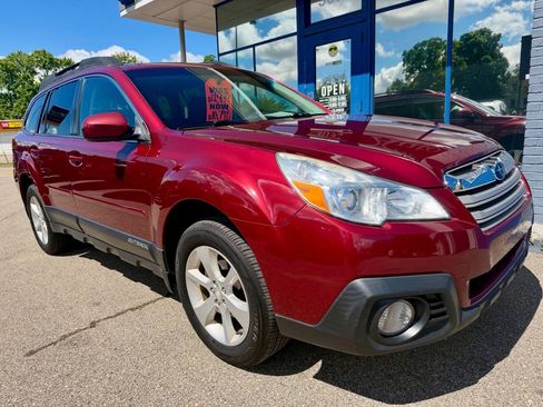 Used 2014 Subaru Outback 2.5i Premium w/ Moonroof Package AWD/4WD image 4
