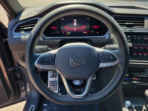 Used 2023 Volkswagen Tiguan SE R-Line FWD image 27