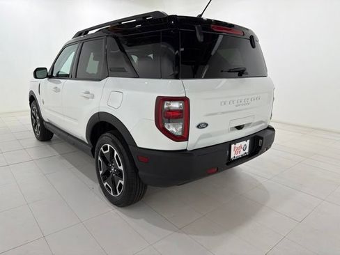 Used 2023 Ford Bronco Sport Outer Banks w/ Tech Package AWD/4WD image 3